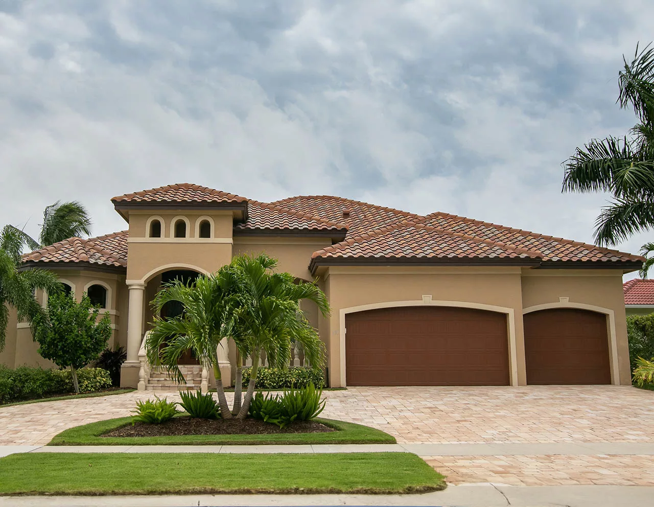 What is the best month to paint a house in Florida 2